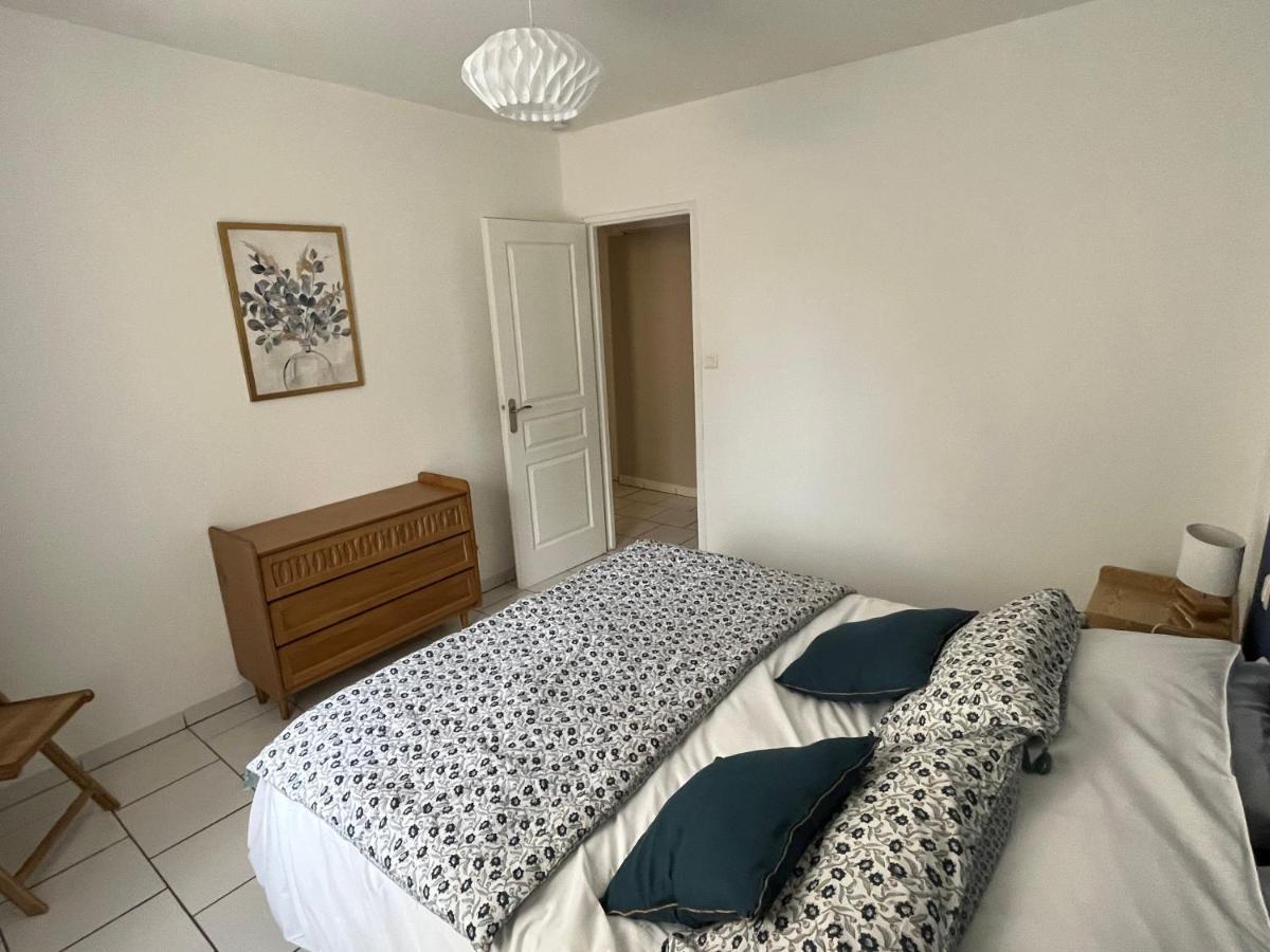 Bel Appartement 2 Chambres Au Coeur Du Village Eyragues Εξωτερικό φωτογραφία